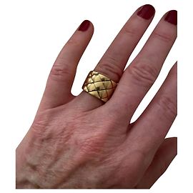 Chanel argolas Gold hardware