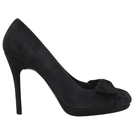 Escarpins Stuart Weitzman avec nœud en daim noir Noir