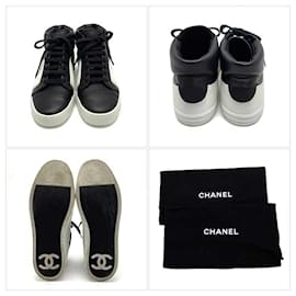 Chanel-[Used] CHANEL high-top sneakers white black leather rubber # 37 CC mark 17SS-Black,White