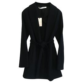 Lemaire 90% wool, 10% cashmere. new with tag. Navy blue