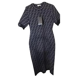 Fendi-Robes-Gris