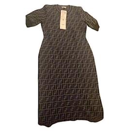 Fendi-Robes-Gris