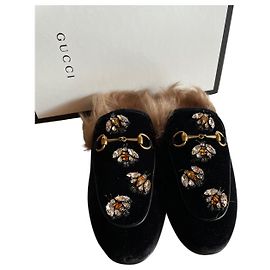 Sandali Gucci in velluto nero Nero