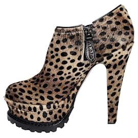 Botas Alaïa Marrom