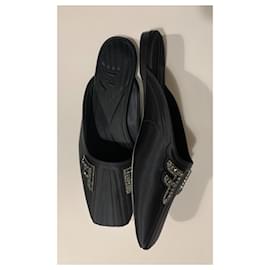 Fendi-Mules-Black