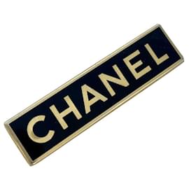 Chanel-Lindo broche Chanel esmaltado em preto e dourado-Preto,Dourado