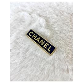 Chanel-Lindo broche Chanel esmaltado em preto e dourado-Preto,Dourado