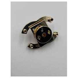Chanel-CHANEL CC turnlock clasp in bright light gold-Golden