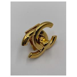 Chanel-Fecho CHANEL CC Turnlock em ouro original-Dourado