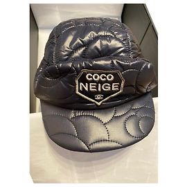 Chanel Chapka Coco Neige Size S . Neuve Black
