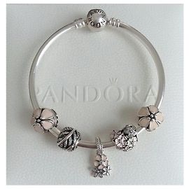 PANDORA Böhmisch und poetisch - mit oder ohne Armband Silber Pink Weiß Aus weiß Fleisch Silber Hardware