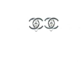 Chanel-Chanel iconic 1996 Turnlock earrings.-Silvery
