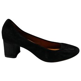 Décolleté con tacco largo Lanvin in camoscio nero Nero