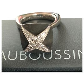 Mauboussin String Star Ring White Gold Ebony and Diamonds Black