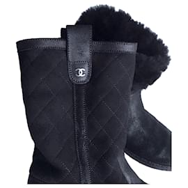Chanel-Black Quilted Boots CC Logo-Black