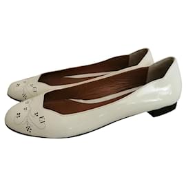 Fendi-Ballet flats-Cream