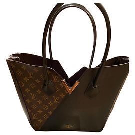 Louis Vuitton Black Leather Handbag Black