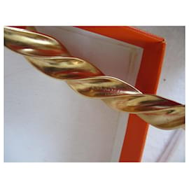 Nina Ricci-Twist bracelet, gold plate.-Golden