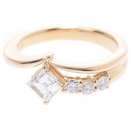Givenchy-Ring Golden