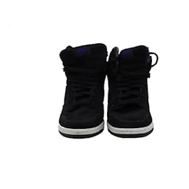 Nike-Nike Dunk Sky Hi Sneakers in Black Gum Leather-Black