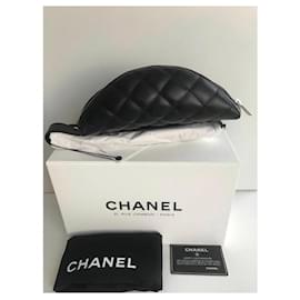 Chanel-CHANEL BLACK LEATHER BELT BAG . neuf-Black