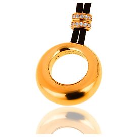 Pingente Chaumet Anneau em ouro com diamantes Outro