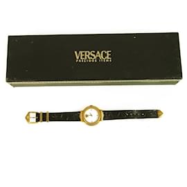 Gianni Versace Signature Medusa Gold Plated Leather Women's Vintage Wristwatch 1134 Black