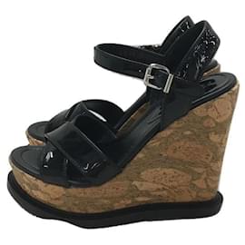 Fendi-Sandals-Black