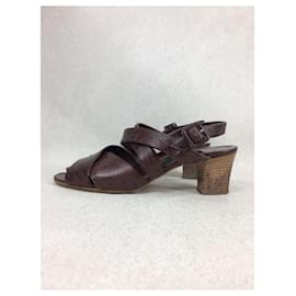 Fendi-Sandals-Brown