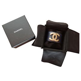 Chanel Silver CC logo navy leather cuff bracelet Navy blue