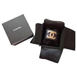 Chanel-Silver CC logo navy leather cuff bracelet-Navy blue