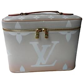 Louis Vuitton-LOUIS VUITTON - NICE BB POOL MIST VANITY CASE - NEU-Beige