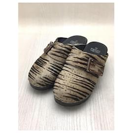Fendi-Sandals-Beige