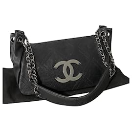 Chanel-Solapa acolchada con punto de diamante-Negro