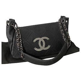 Chanel Aba acolchoada com ponto de diamante Preto