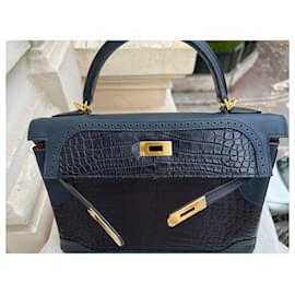Hermès-hermes kelly (Gillies Tri Leather special edition). Size 32cm. Matte alligator, SWIFT calf leather, Box calf leather. gold plated.-Black
