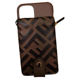 Fendi iPhone 11 Pro Fall neu mit Tag Dustbag Rechnung Braun