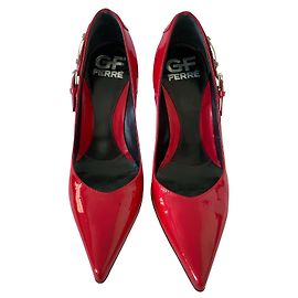 Gianfranco Ferre Vintage Zapatos de salón GF Ferré vintage de charol rojo Roja