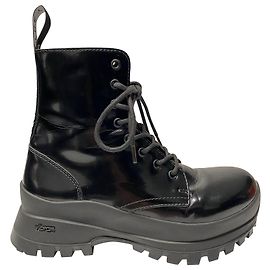 Stella Mc Cartney Stella McCartney Trace Schnürstiefeletten aus schwarzem Kunstleder Schwarz