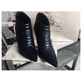 Burberry-burberry ANKLE BOOTS IN LEATHER SIZE 41 excellent condition-Black