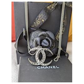 Chanel-CC B15Colar Longo de Cristal C Dubai Moon Logo-Prata