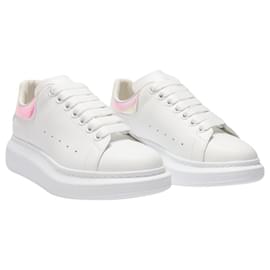 Alexander Mcqueen-Oversized Sneakers - Alexander Mcqueen - White/Holographic - Leather-White