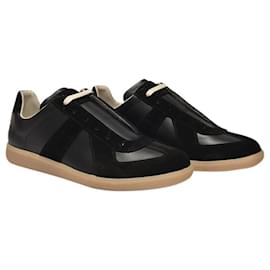 Maison Martin Margiela-Replica Low Top Sneakers in White Leather-Black