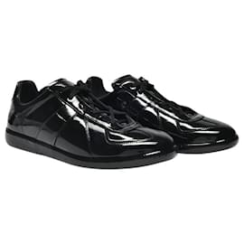 Maison Martin Margiela-Replica Low Top Sneakers in White Leather-Black