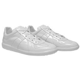 Maison Martin Margiela-Replica Low Top Sneakers in White Leather-White