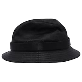 Gucci-Gucci GG Bucket Hat in Black Leather-Black