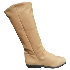 Talla de botas Bally 39,5 Beige