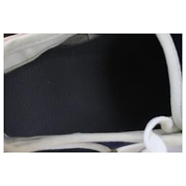 Gucci-Mens 9 US Navy Suede Crest Logo GG Sneaker-Other
