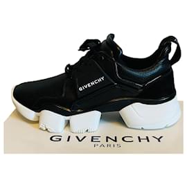 Givenchy-Mandíbula Givenchy-Preto