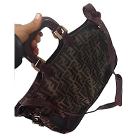 Fendi Bolsas Marrom